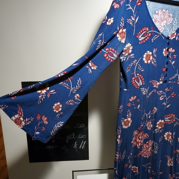 Lily Morgan Wide Sleeve Floral Dress - Medium - Picture 2 of 3
